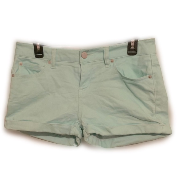 No Boundaries Shorts - Picture 1 of 5